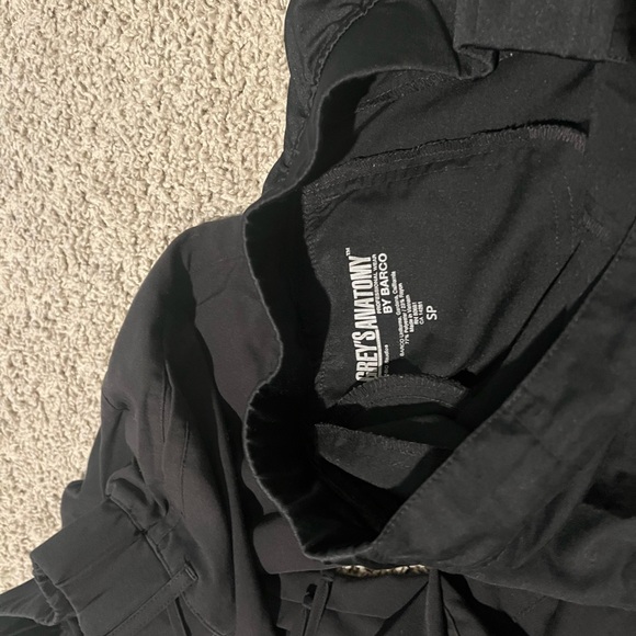 Black Grey’s A Scrubs. See Description for details on type and sizes - Picture 8 of 8